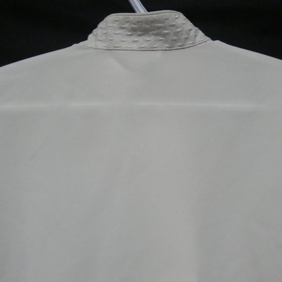 SUSAN HUTTON | size 12 | Elegant White Blouse with Embroidered Detailing - Picture 12 of 16